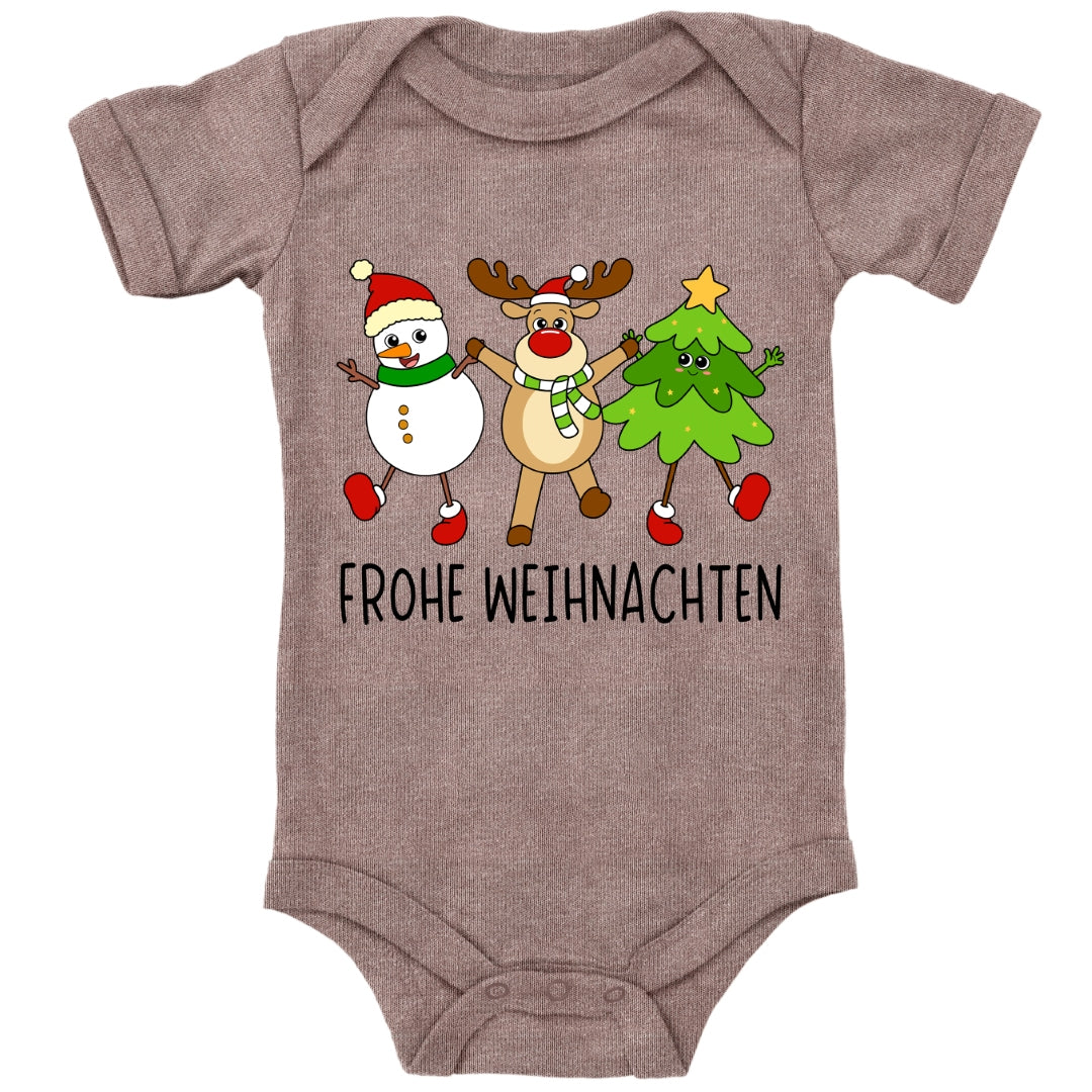 Schneemann, Elch und Tannenbaum wünschen frohe Weihnachten