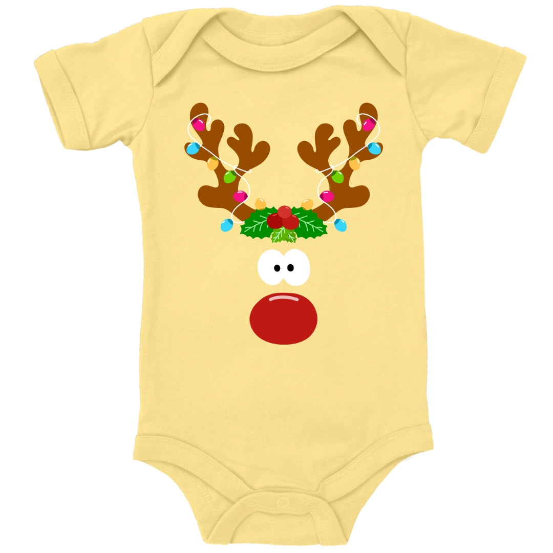 Rentier mit roter Nase und Lichterkette