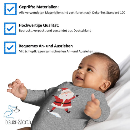 Fröhlicher Weihnachtsmann tanzt im Schnee