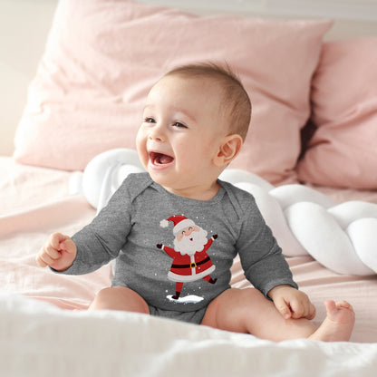 Fröhlicher Weihnachtsmann tanzt im Schnee