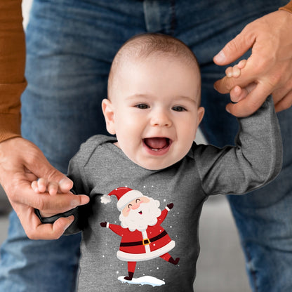 Fröhlicher Weihnachtsmann tanzt im Schnee