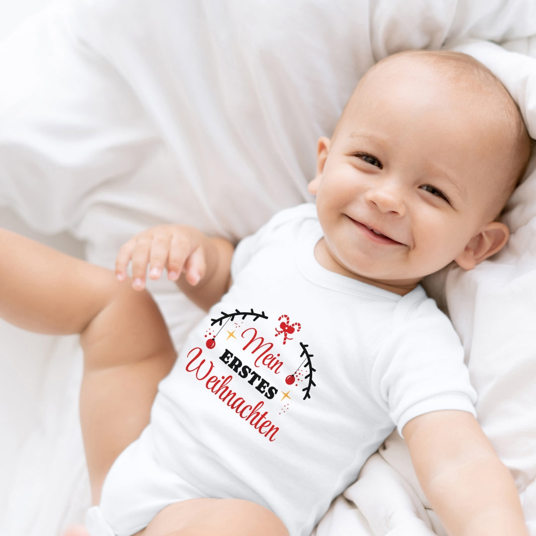 Mein erstes Weihnachten, Tannenzweige mit Christbaumkugeln