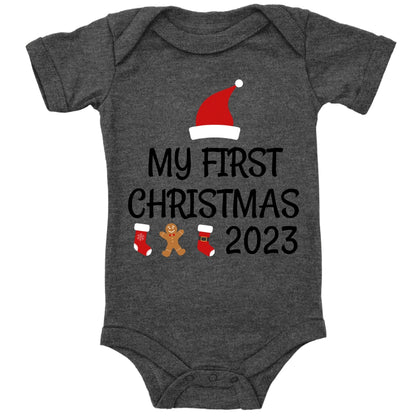 My first christmas 2023, Weihnachtsmann-Mütze, Stiefel, Lebkuchenmann