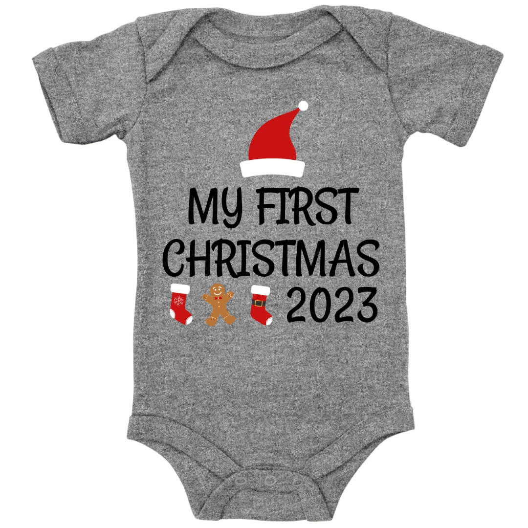 My first christmas 2023, Weihnachtsmann-Mütze, Stiefel, Lebkuchenmann