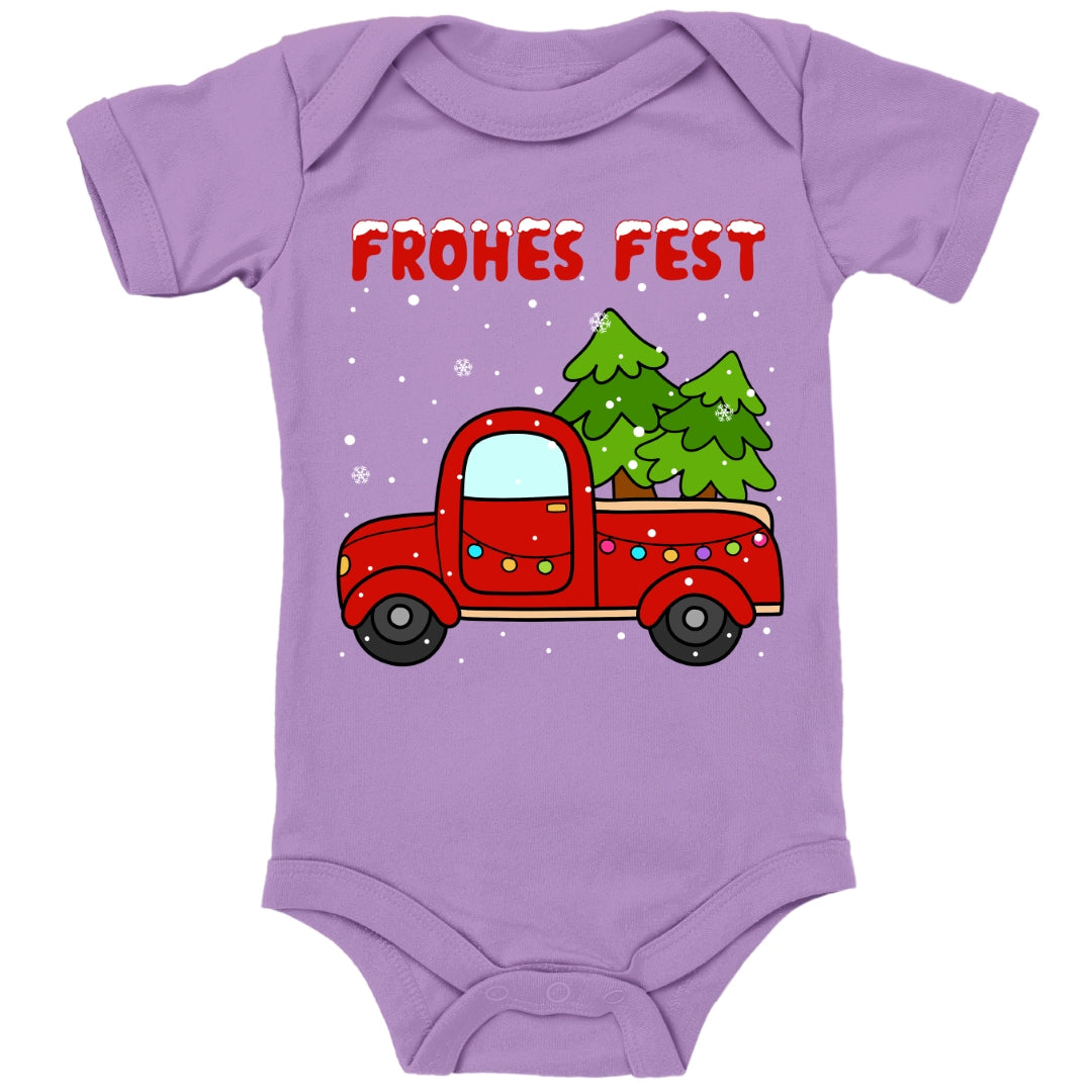Frohes Fest, Roter Truck bringt die Weihnachtsbäume