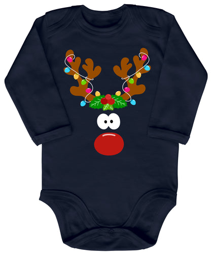 Rentier mit roter Nase und Lichterkette