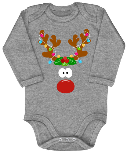 Rentier mit roter Nase und Lichterkette