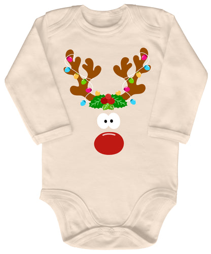 Rentier mit roter Nase und Lichterkette