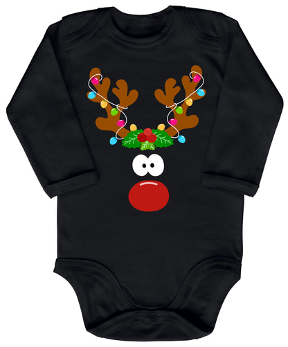 Rentier mit roter Nase und Lichterkette